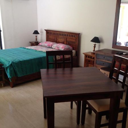 Studio And One Bedroom Apartment In Riviera Sapphire, Siolim Exteriör bild
