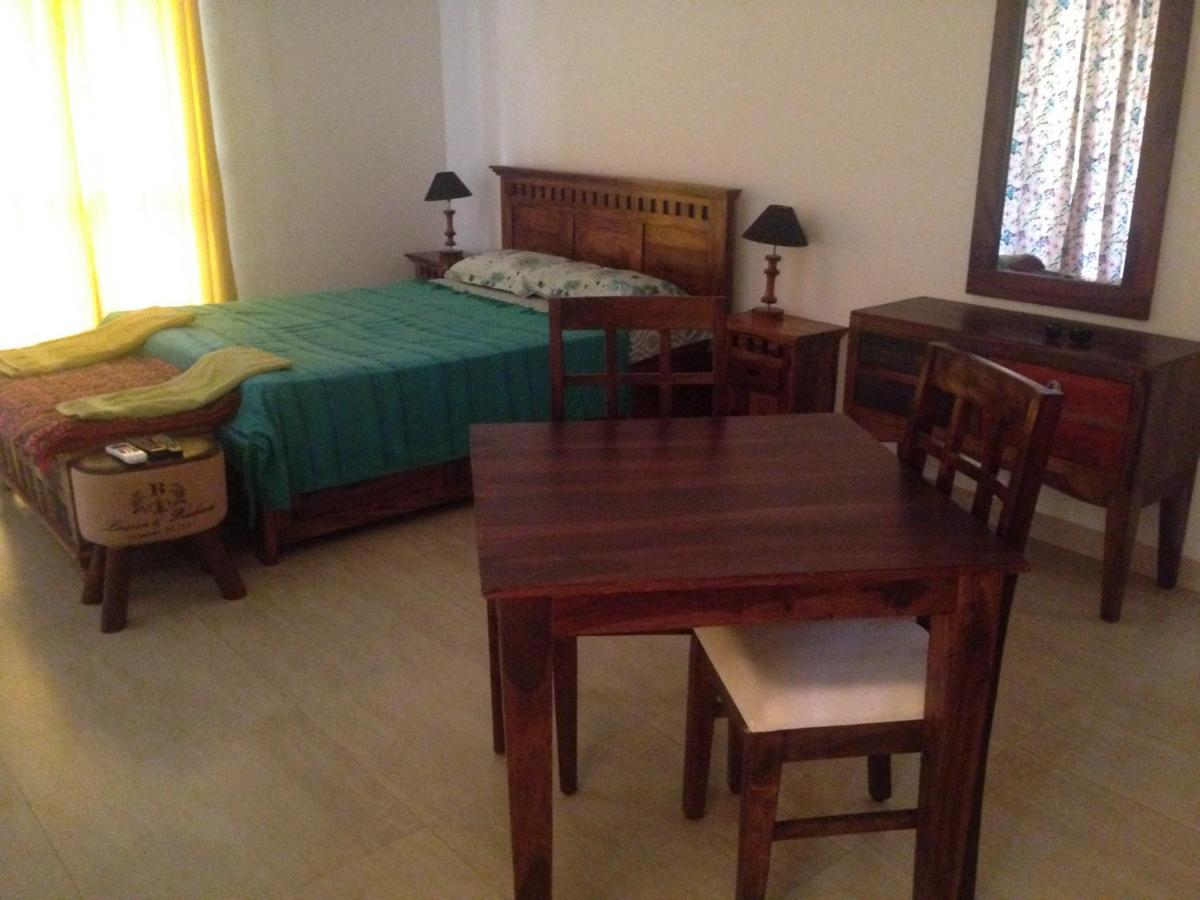 Studio And One Bedroom Apartment In Riviera Sapphire, Siolim Exteriör bild